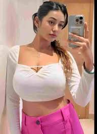 CALL GIRLS IN DELHI Chhatarpur ꧁❤[☎️+91 70421 VIP 104524 ❤꧂ ...