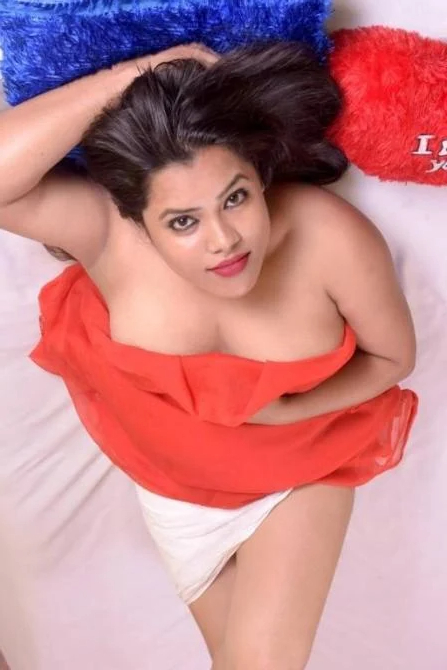 Top Rate ~ Russian Call Girl დ GTB Nagar Metro ₯  📞9711147426（ ͜.人 ͜.）कॉल गर्ल