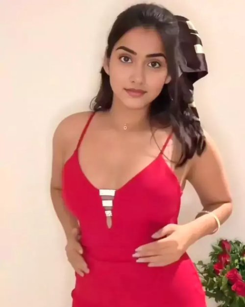 Call Girls in Sector 9, Noida 9220134599 Escorts Service
