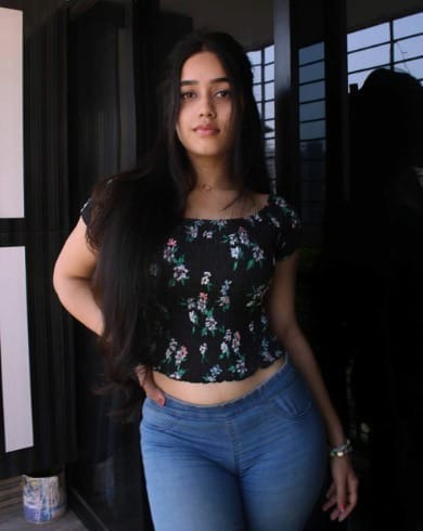 Young)↠Call Girls In Sector 33 Noida) ✨7303283898✨ Escorts Service
