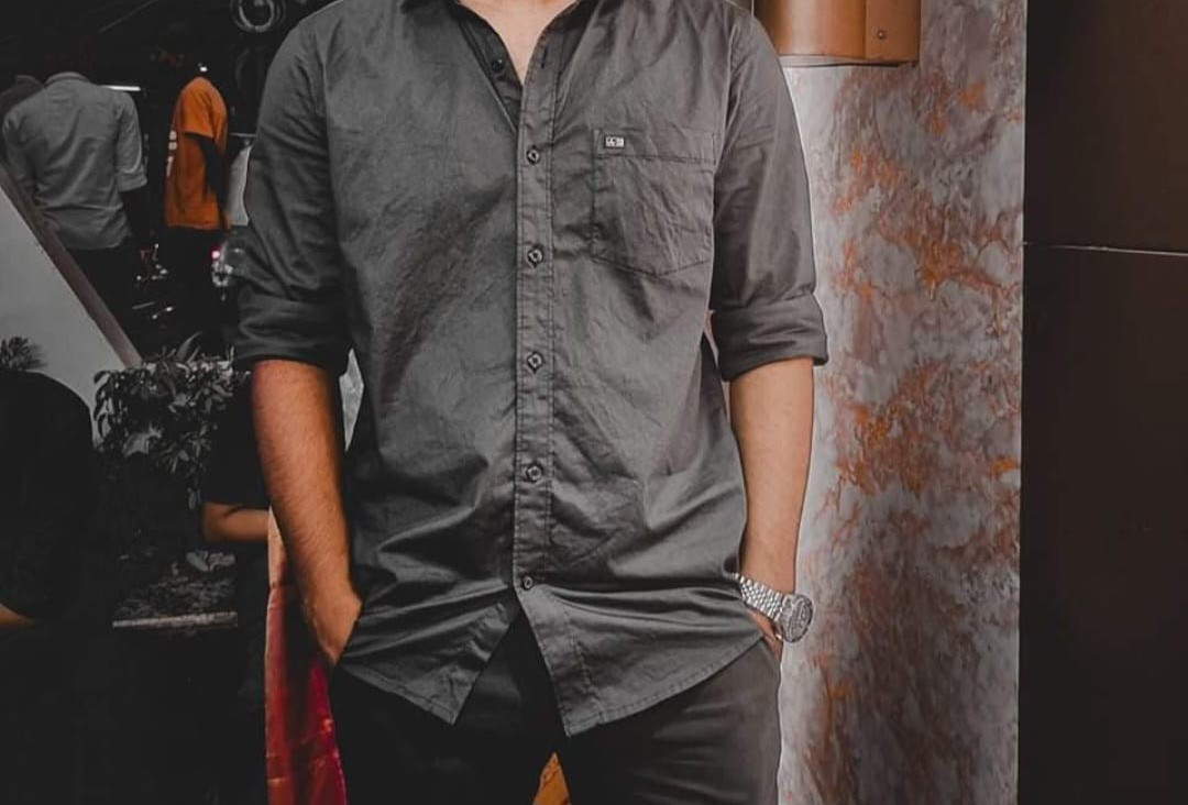 Discreet Gentleman Companion & Masseur for Women.