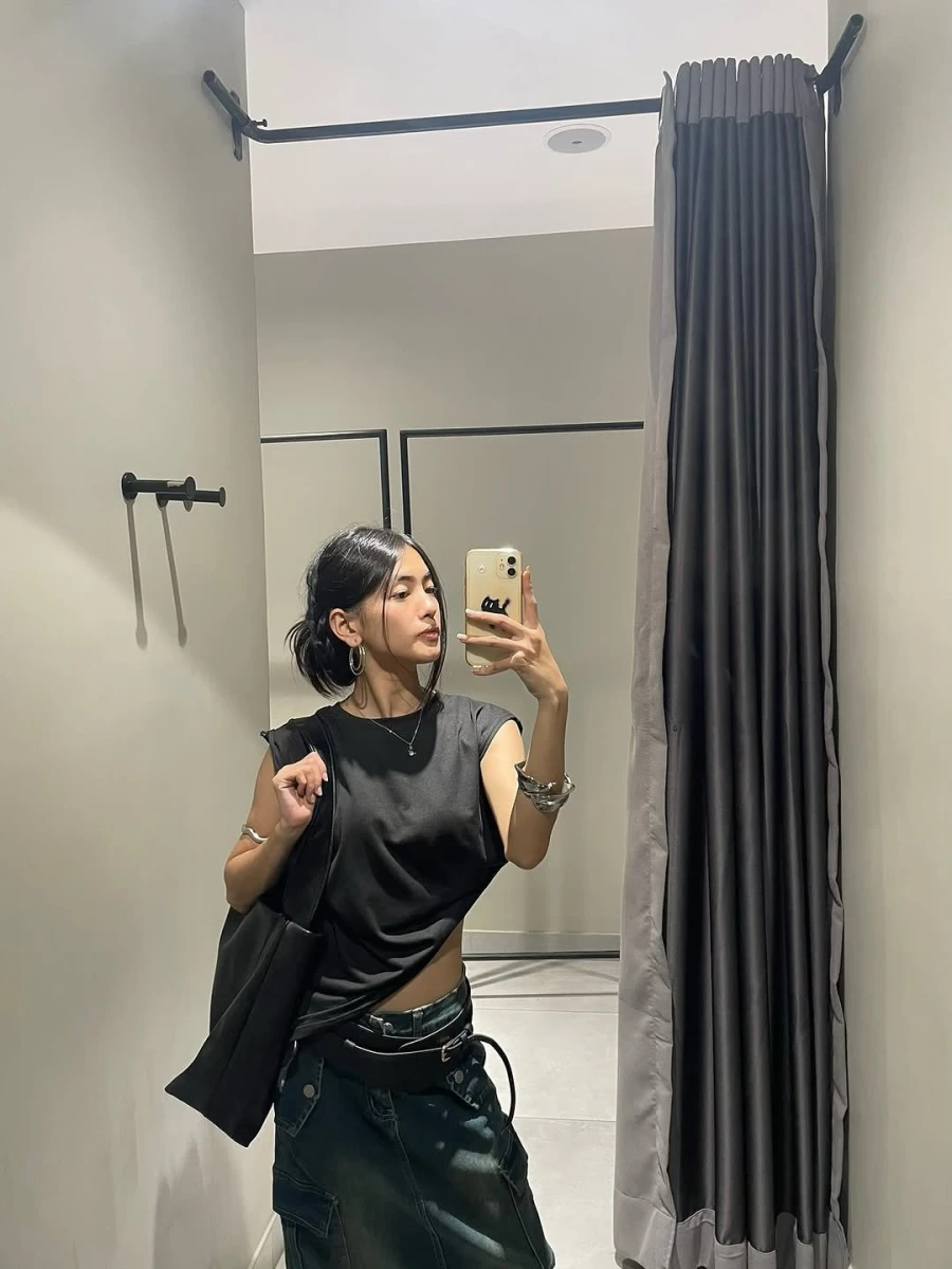 (BJ Expert) Call Girls In Kailash Colony Metro Station — 9220592151 Delhi Female Escorts